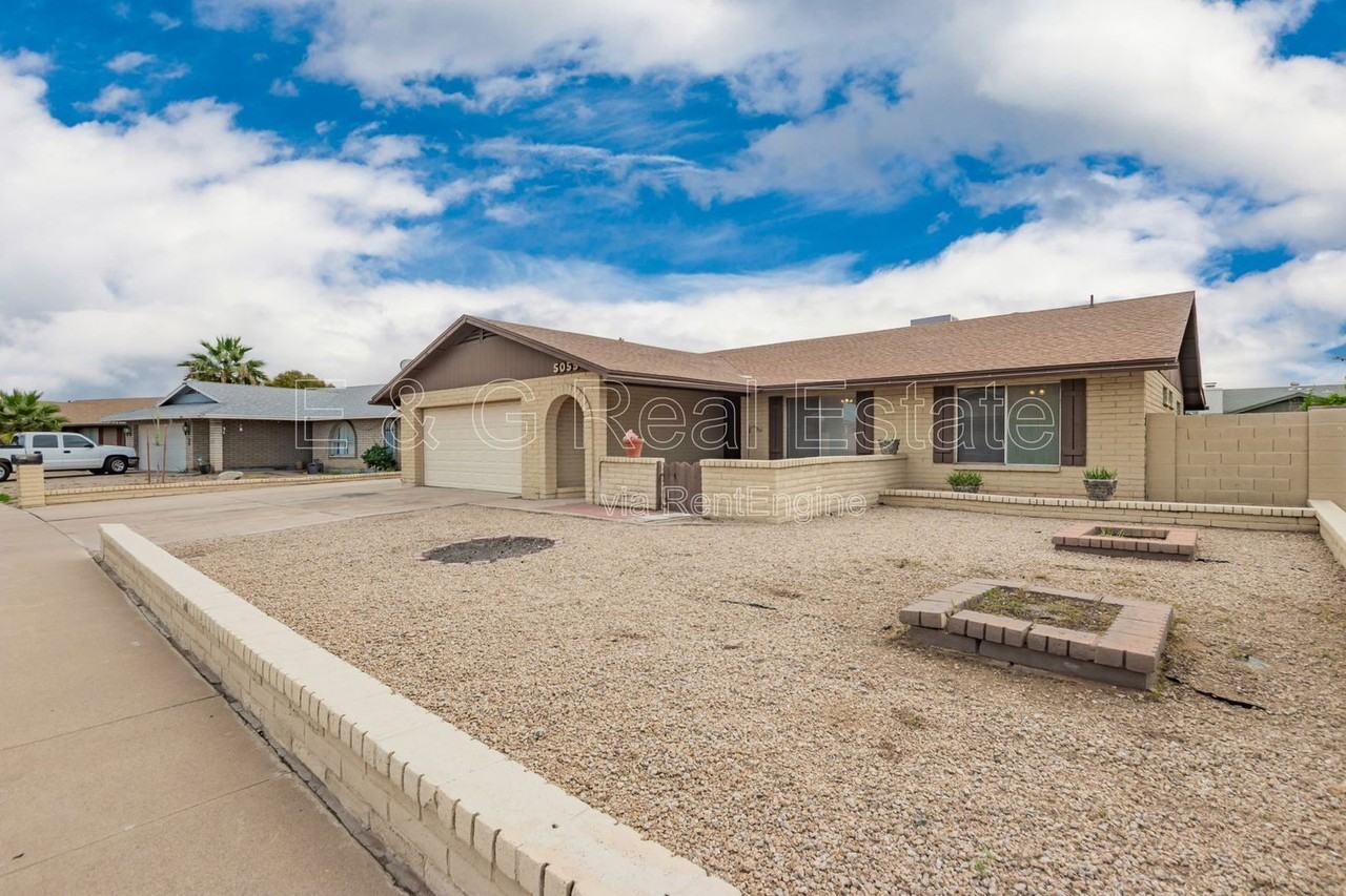 5055 W Vogel Ave - Photo 3 of 32