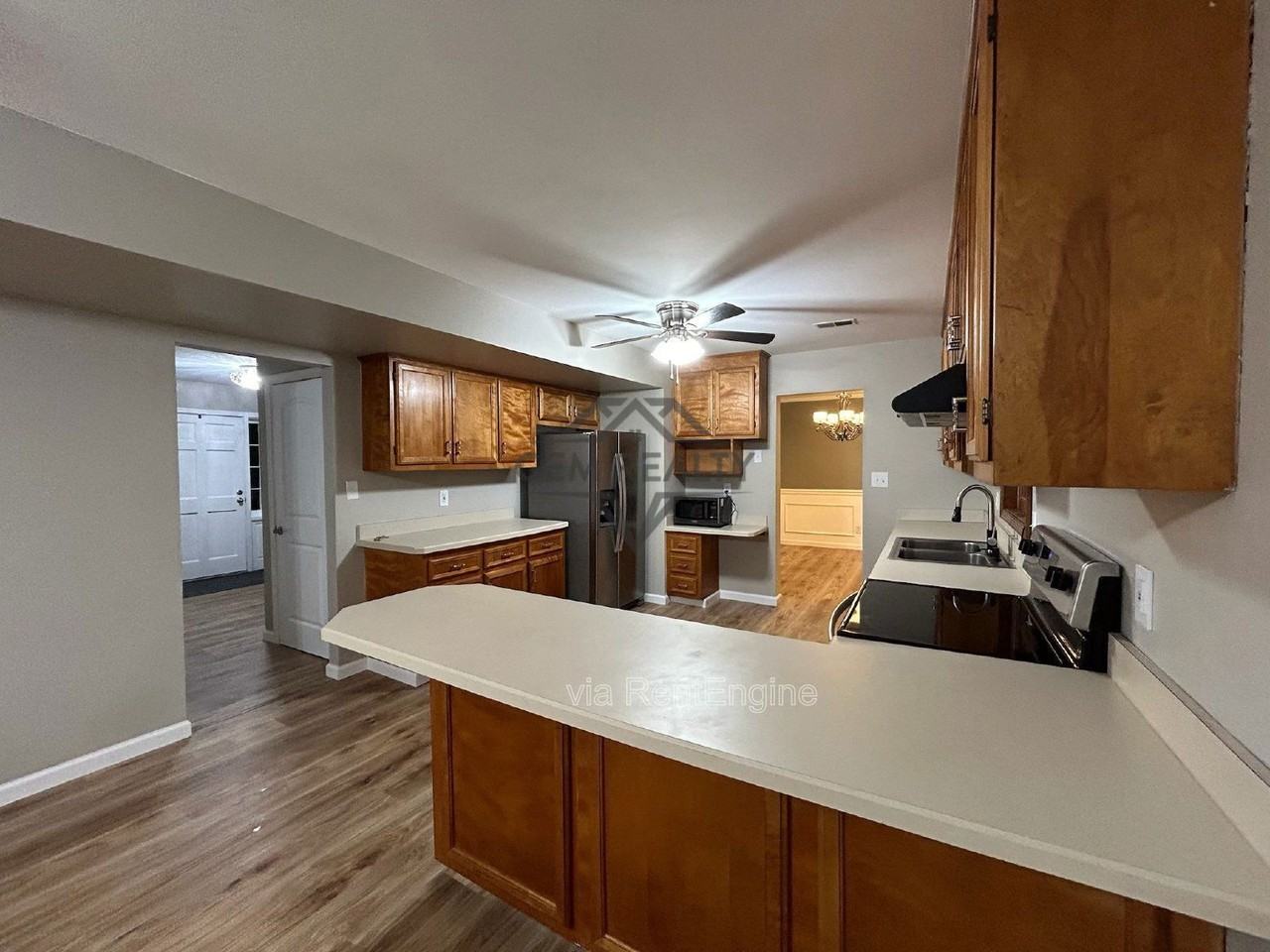 100 Kendallwood Dr - Photo 5 of 50