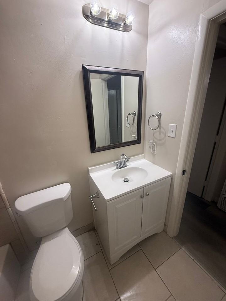 1643 Sunset Ave - Photo 2 of 17