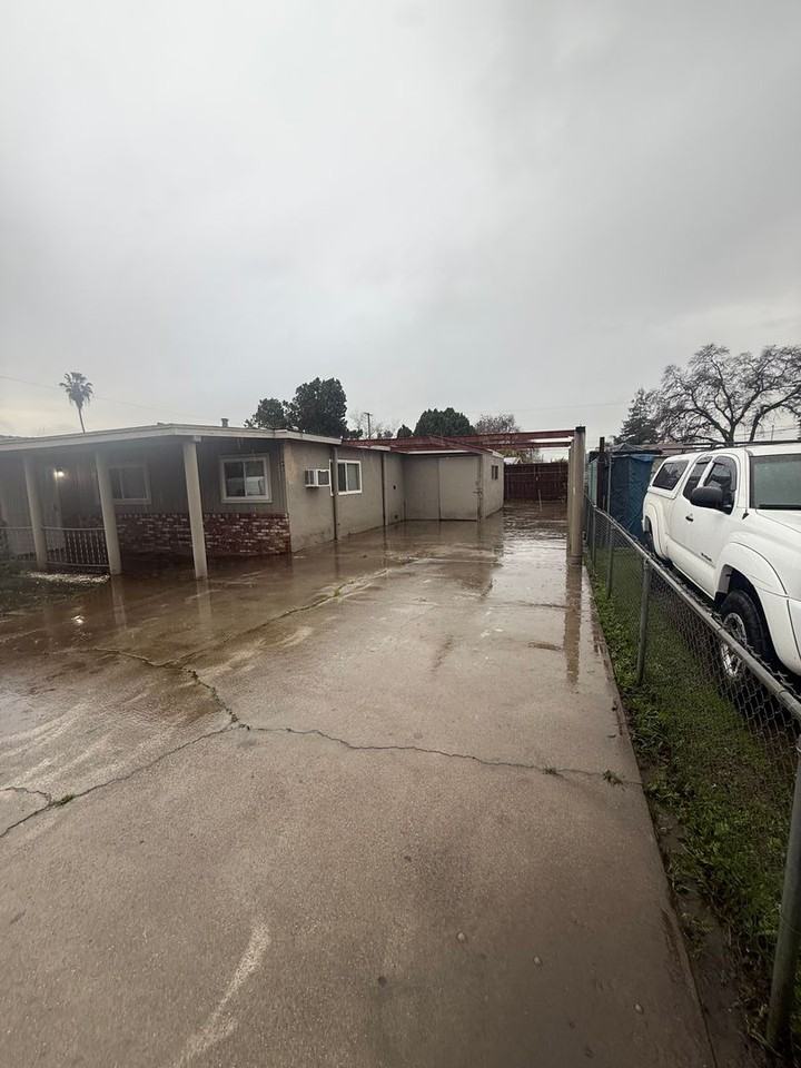 1643 Sunset Ave - Photo 5 of 17