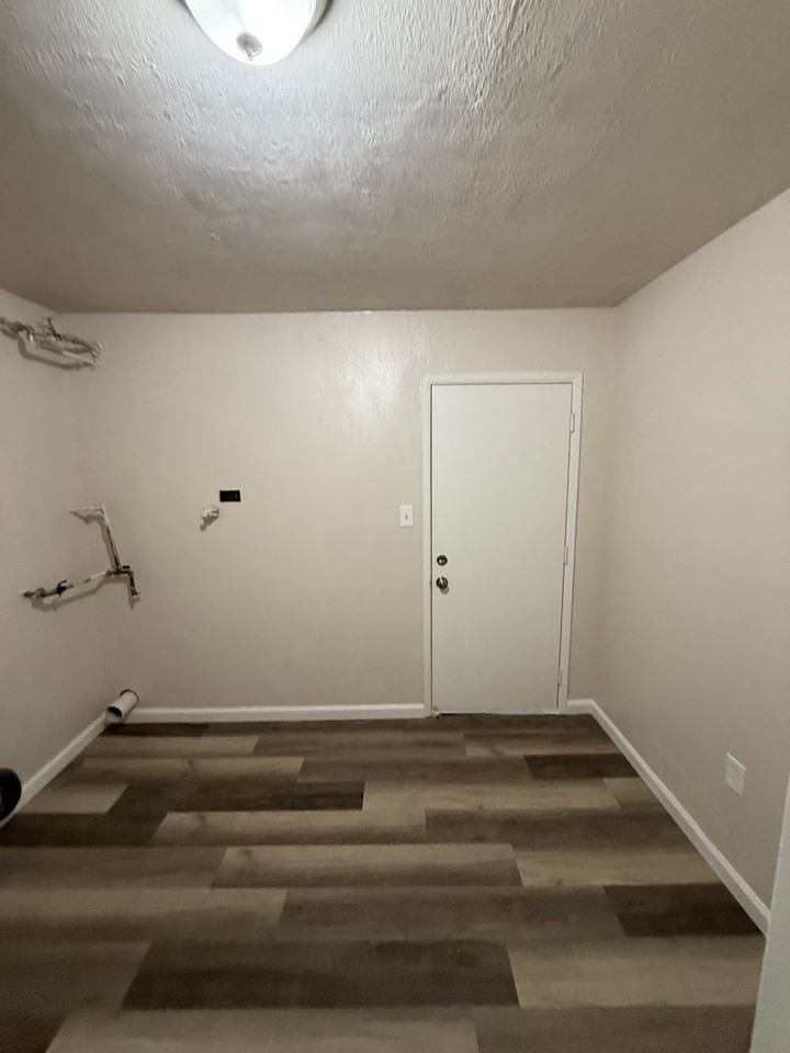 1643 Sunset Ave - Photo 7 of 17