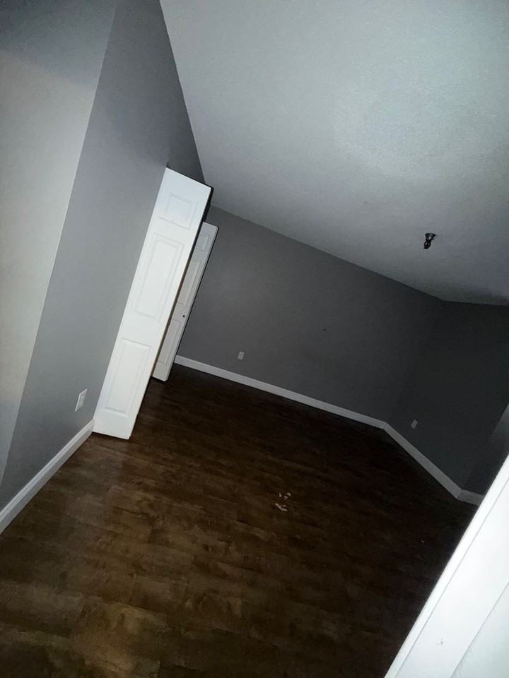 SilverBrick Square - Photo 3 of 7