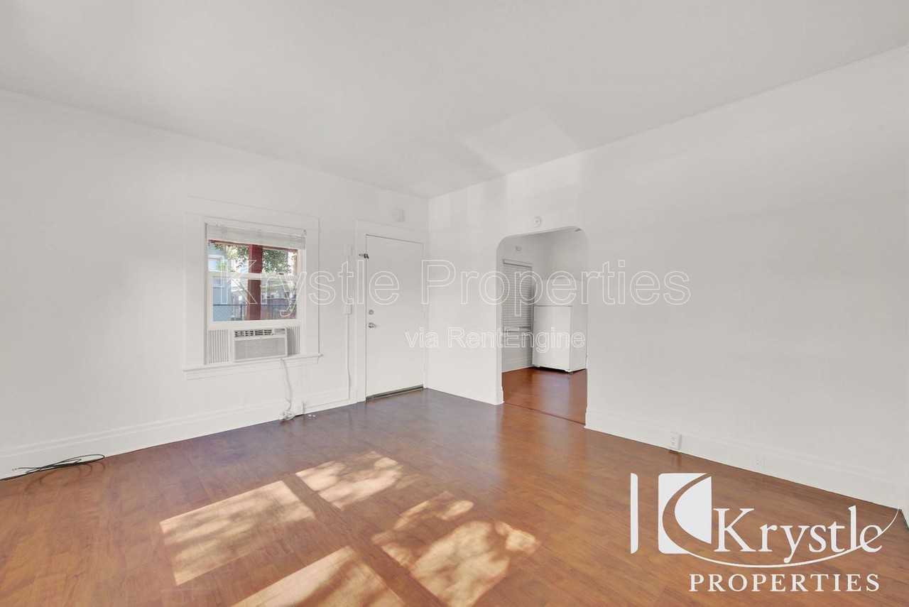 515 Monterey St - Photo 4 of 19