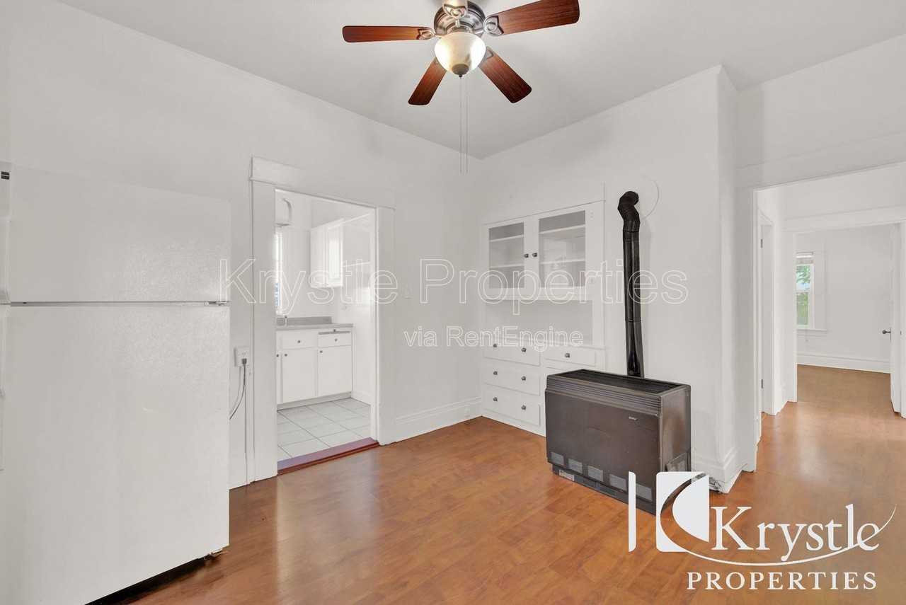 515 Monterey St - Photo 5 of 19