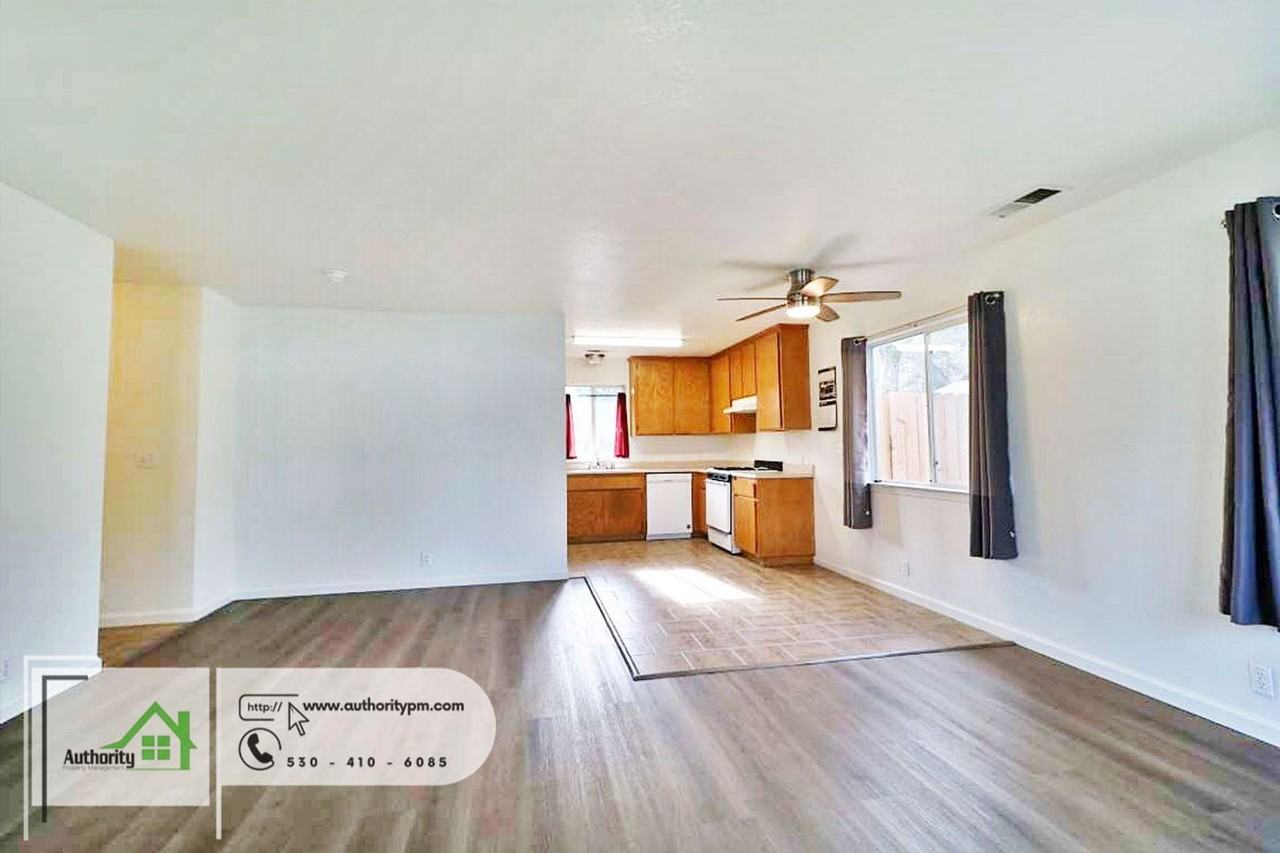 2875 Reservoir Ln #A - Photo 4 of 17