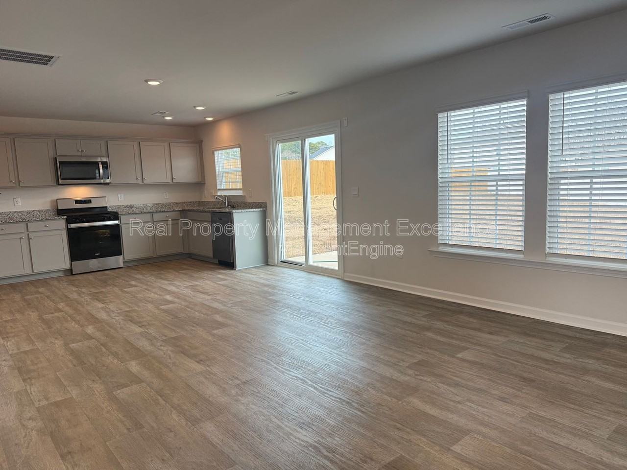 3117 Pasile Ct - Photo 3 of 39