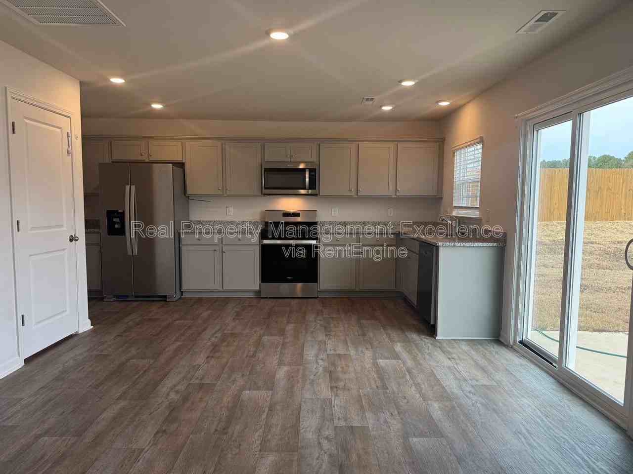 3117 Pasile Ct - Photo 4 of 39