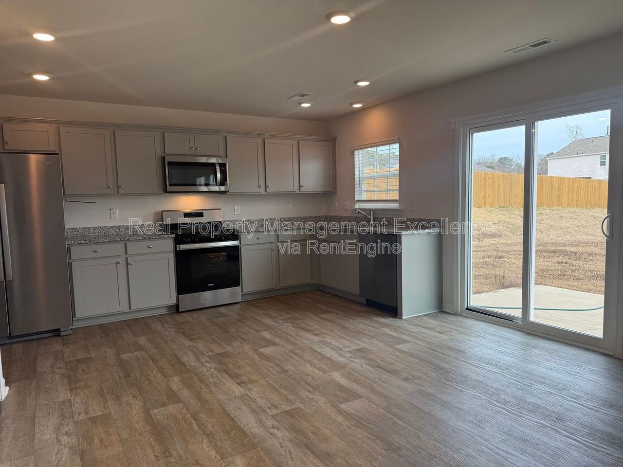 3117 Pasile Ct - Photo 5 of 39