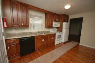 116 N Summit St #2 - Photo 1 of 1