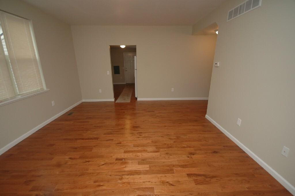 116 N Summit St #2 - Photo 2 of 6