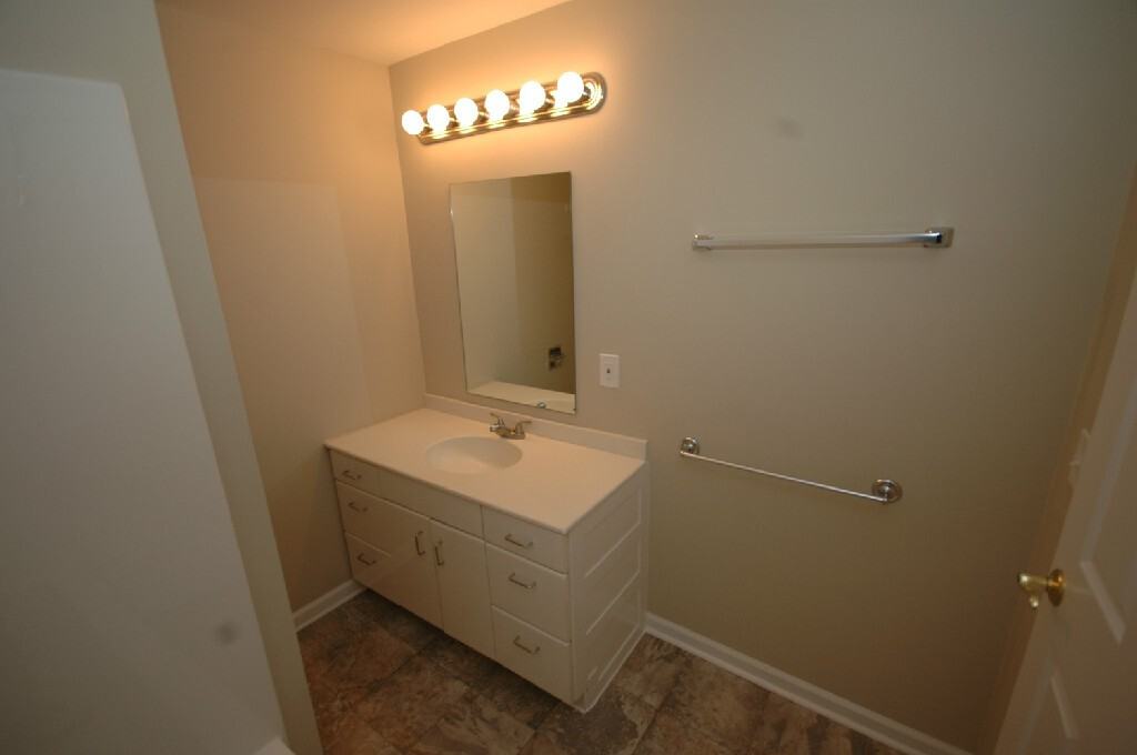 116 N Summit St #2 - Photo 6 of 6