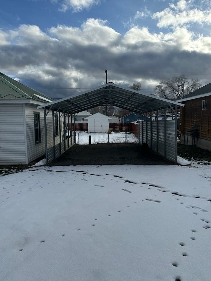 436 W 1st N - Photo 3 of 27