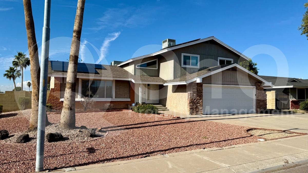 15410 N 60th Ave - Photo 2 of 4