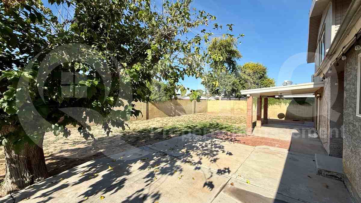 15410 N 60th Ave - Photo 4 of 4