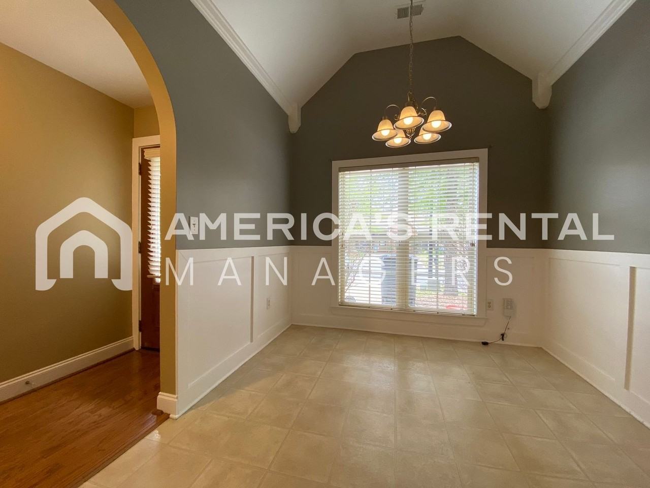 5732 Colony Ln - Photo 4 of 34