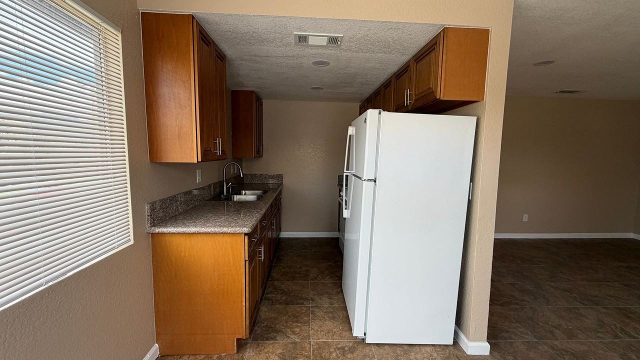 1447 Pumalo St #2 - Photo 4 of 17