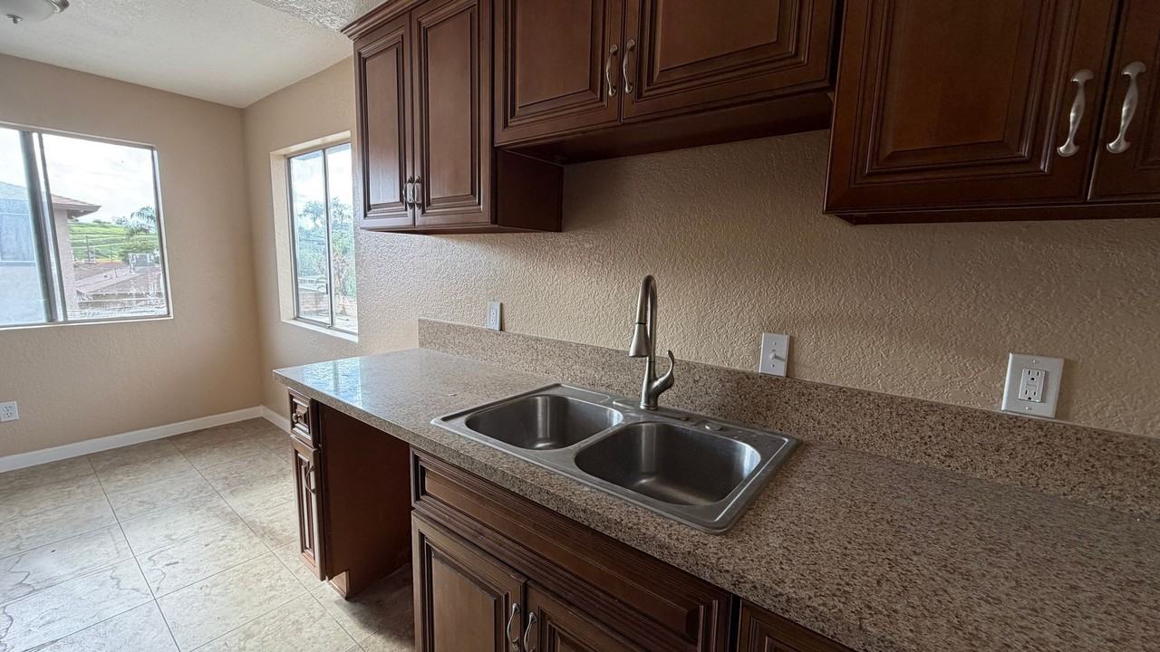 1447 Pumalo St #14 - Photo 6 of 14