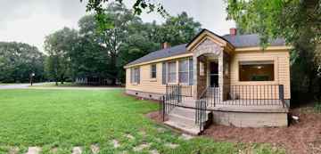 featured image of 290 Sunset Dr
