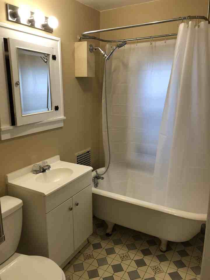 508 16th St #2 - Photo 2 of 10