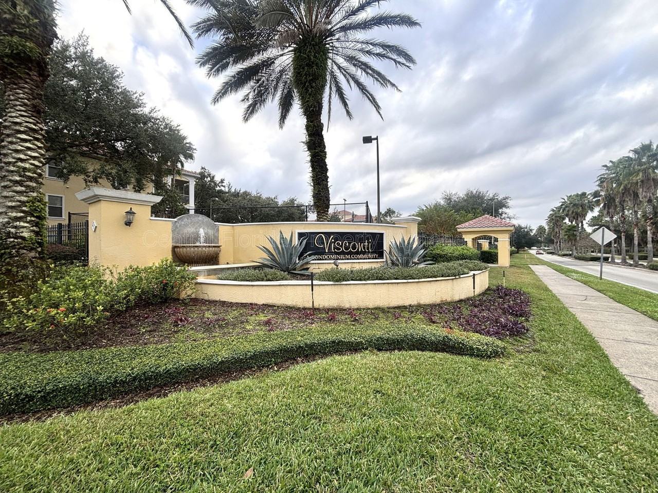 1711 Shadow View Cir #1 - Photo 2 of 24