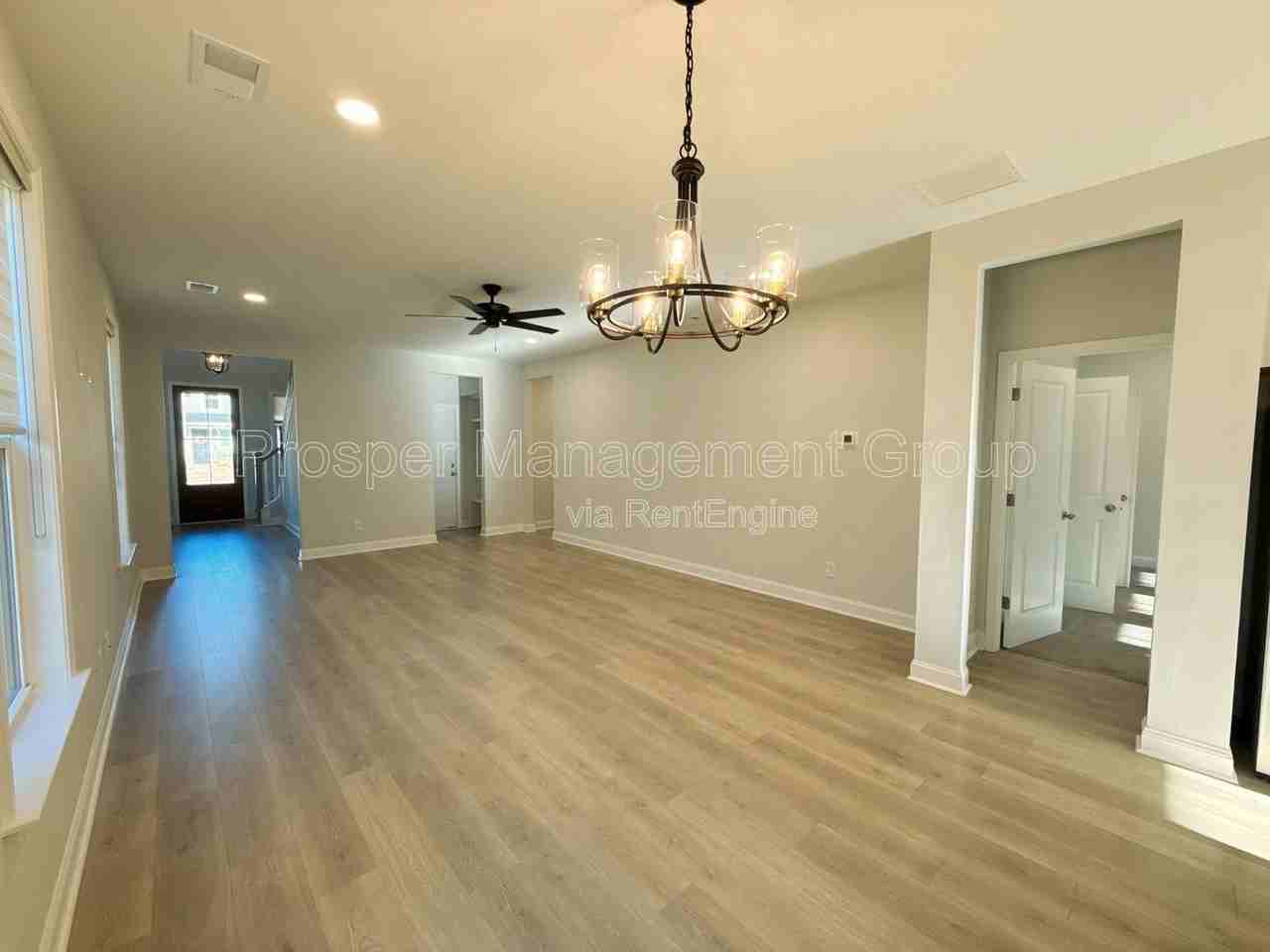 8650 Windsor Hill Blvd - Photo 6 of 27