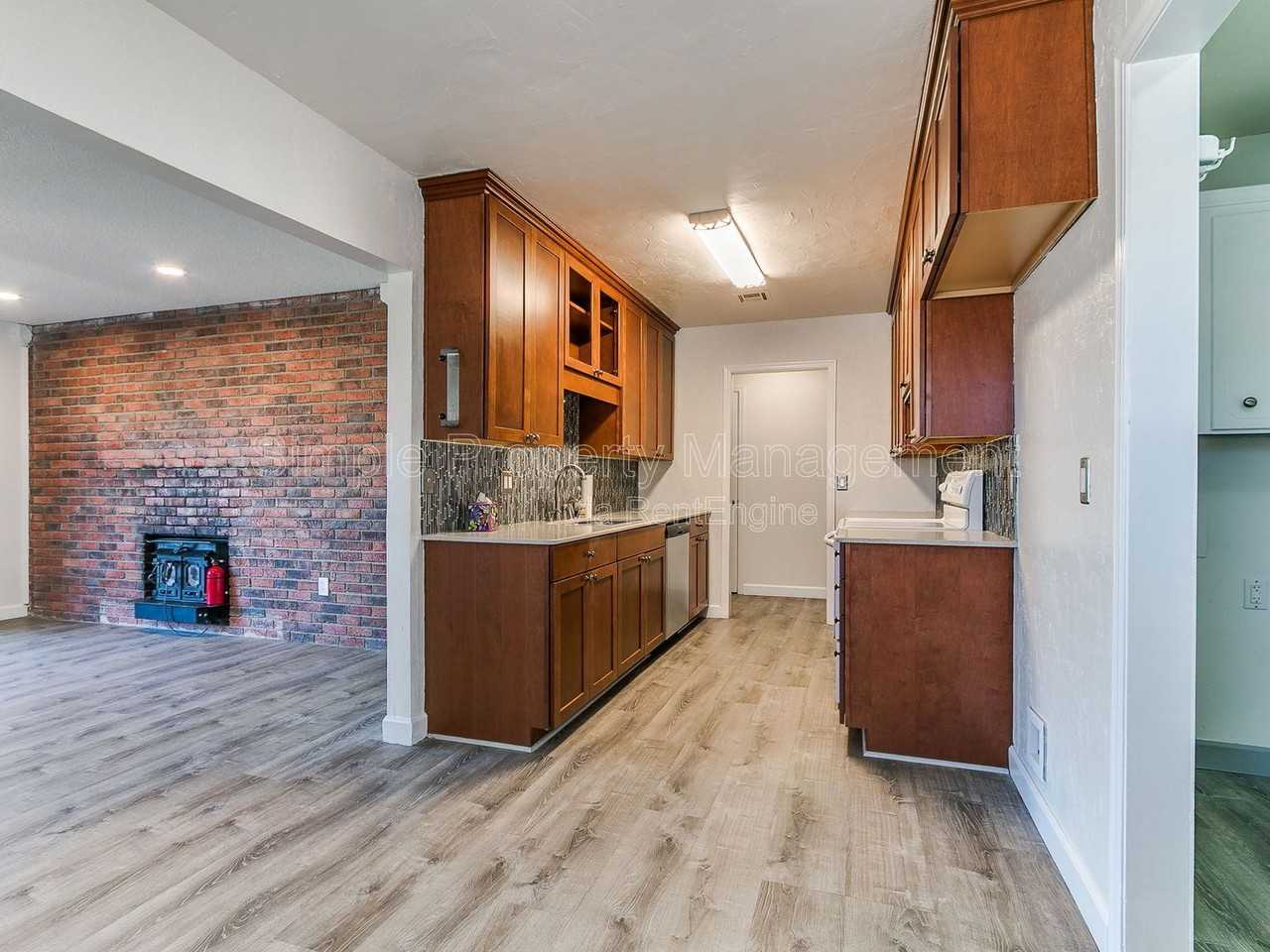 525 Sweetbough St - Photo 4 of 25