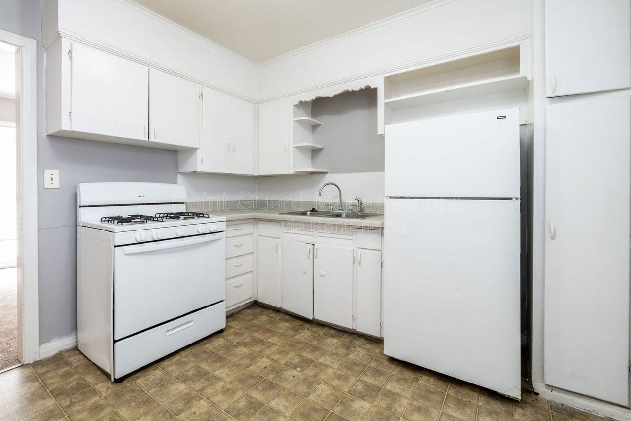 1728 N Holyoke Ave #3 - Photo 6 of 18