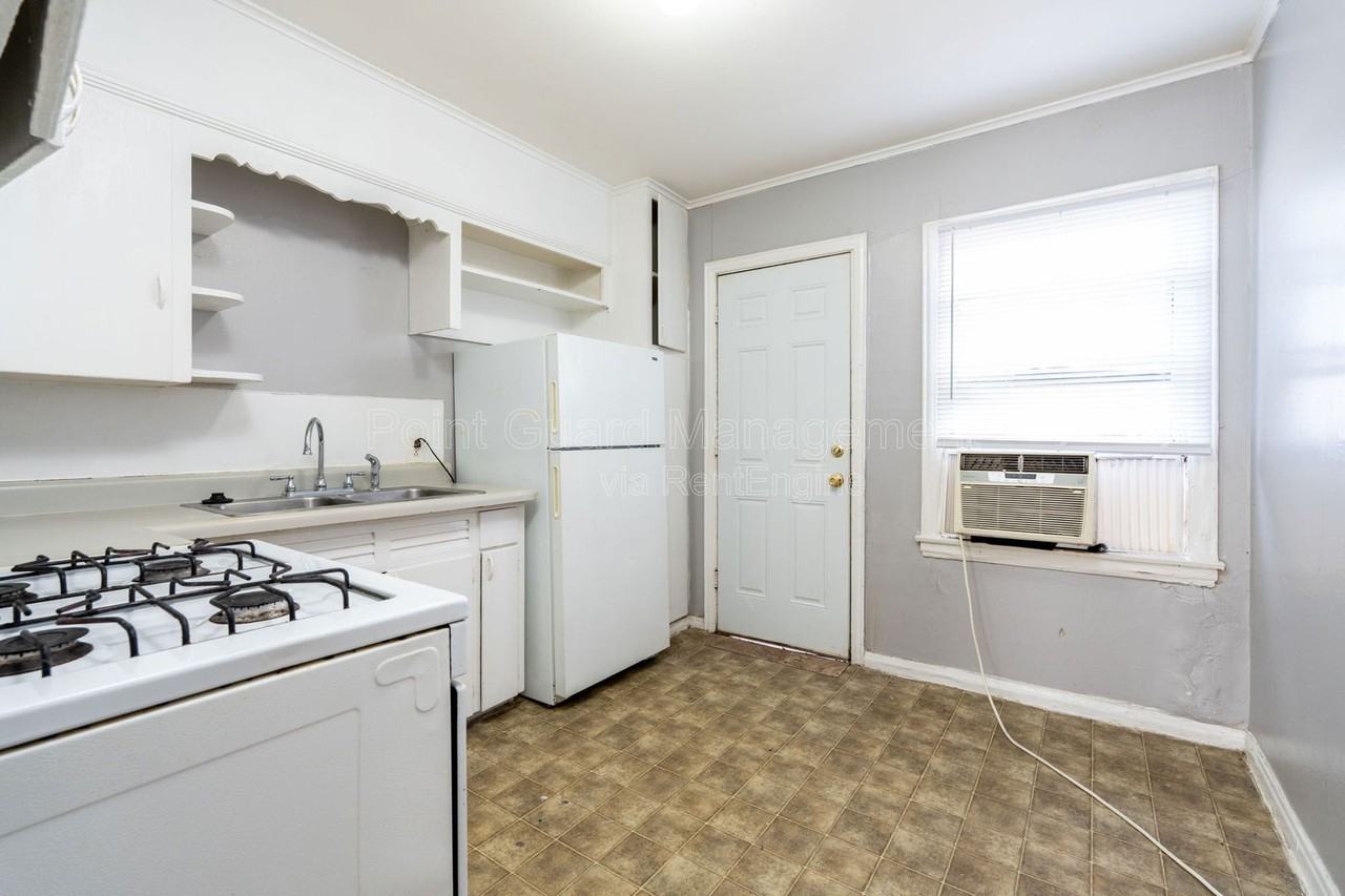 1728 N Holyoke Ave #3 - Photo 7 of 18