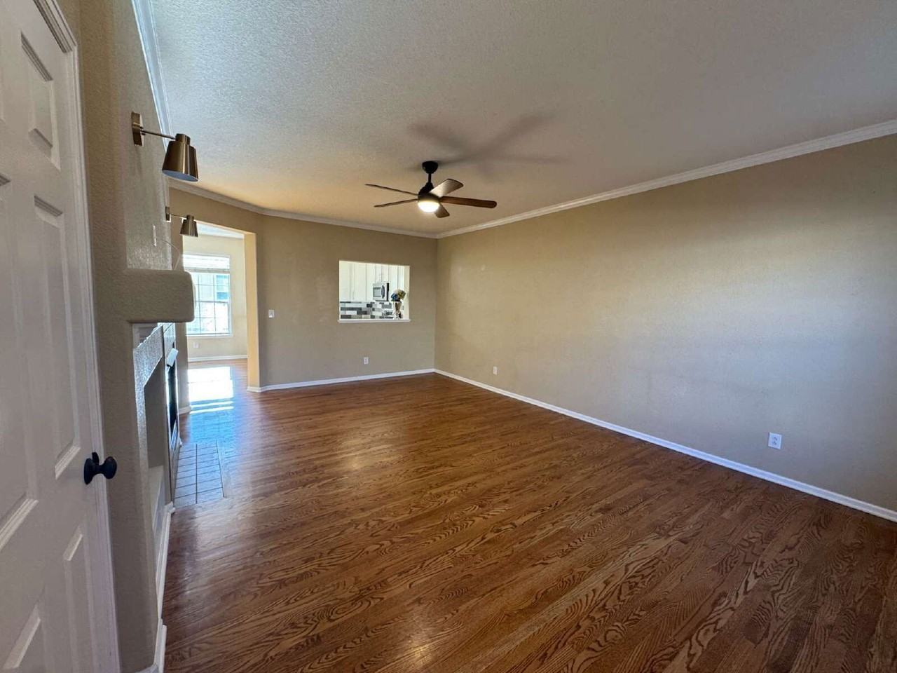 631 Hanging Rock Pl - Photo 2 of 34