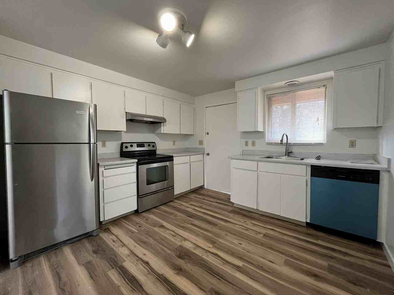 1408 Village Park Pl - Photo 4 of 30