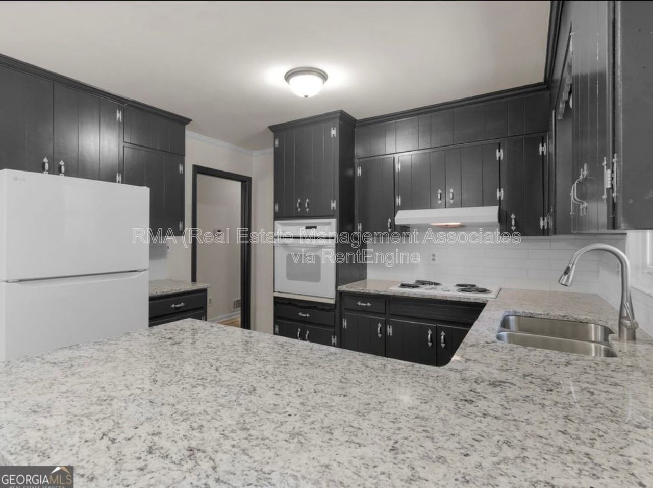 3548 Meadowview Ct - Photo 4 of 11