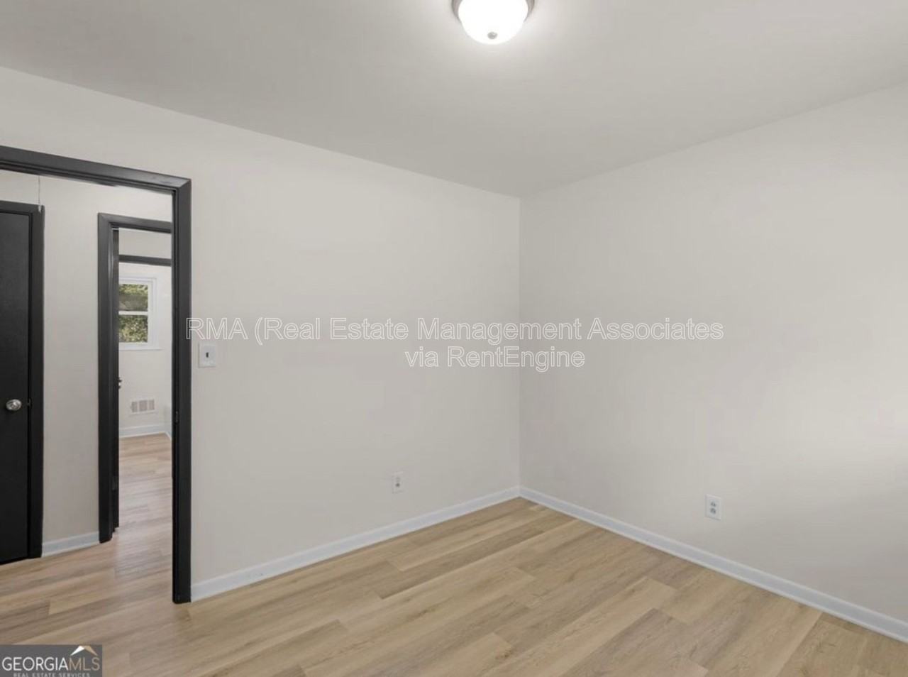 3548 Meadowview Ct - Photo 7 of 11