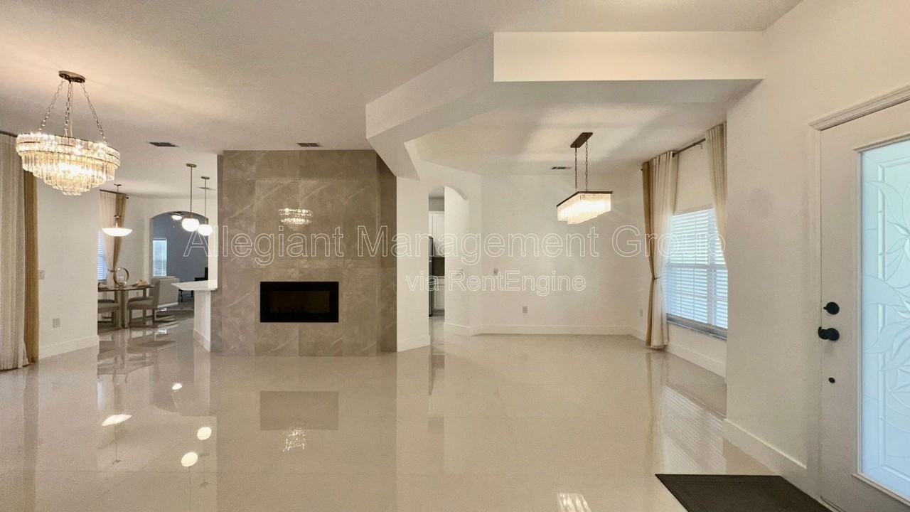 759 Largo Pass - Photo 4 of 24