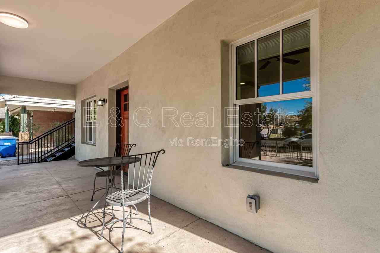 125 N 11th Ave #A - Photo 6 of 38