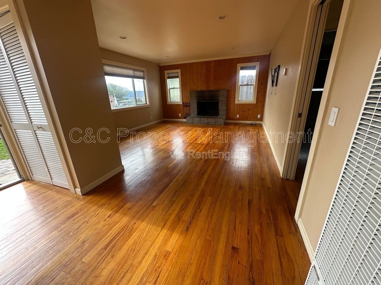 1865 Andrew Ct - Photo 3 of 18