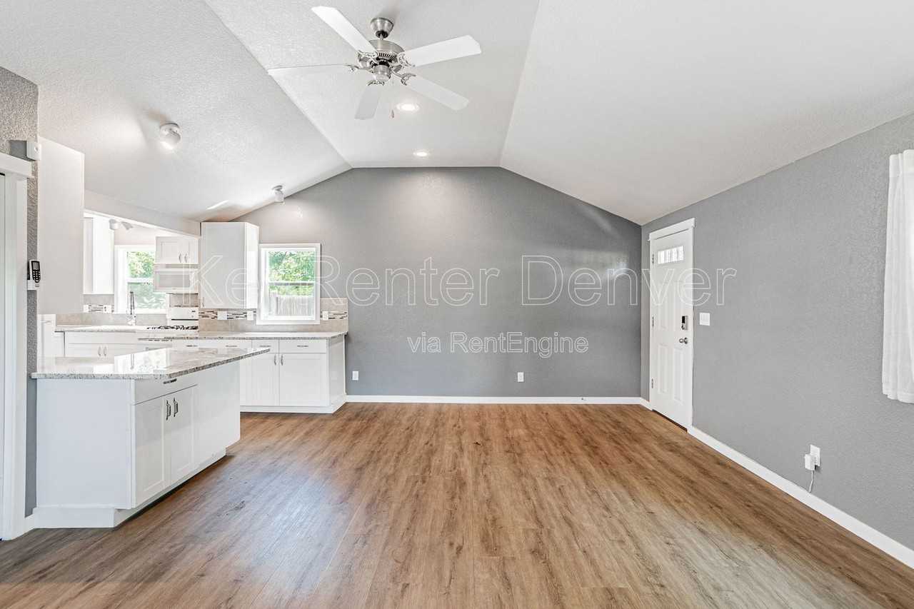 6405 W Jefferson Pl - Photo 6 of 48