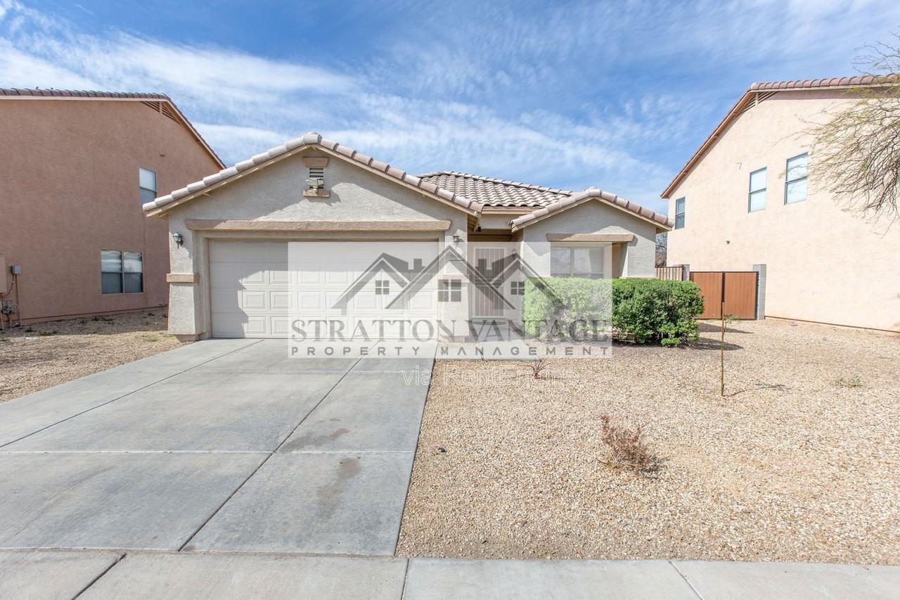 9630 W Kingman St - Photo 2 of 39