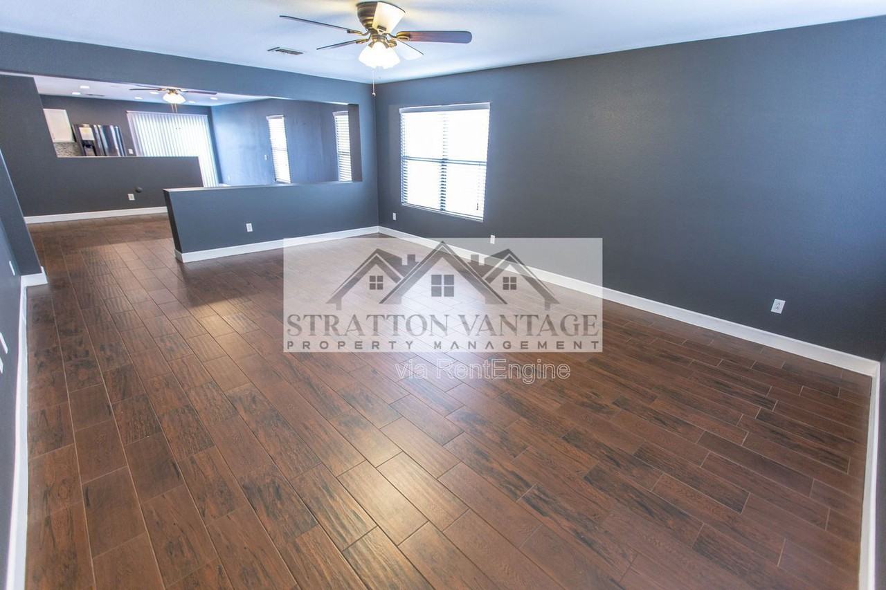 9630 W Kingman St - Photo 7 of 39