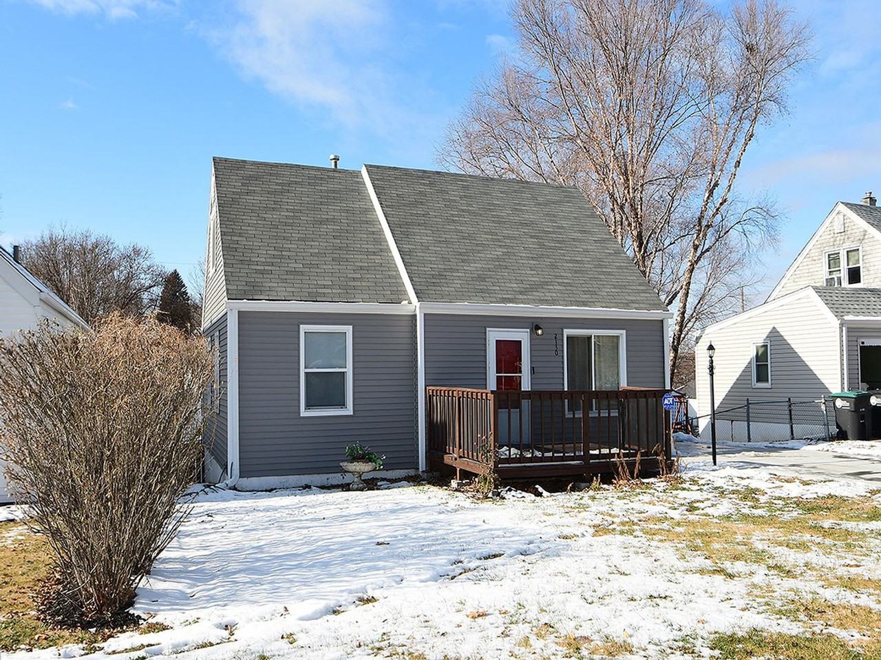 2130 S 47th St - Photo 2 of 33