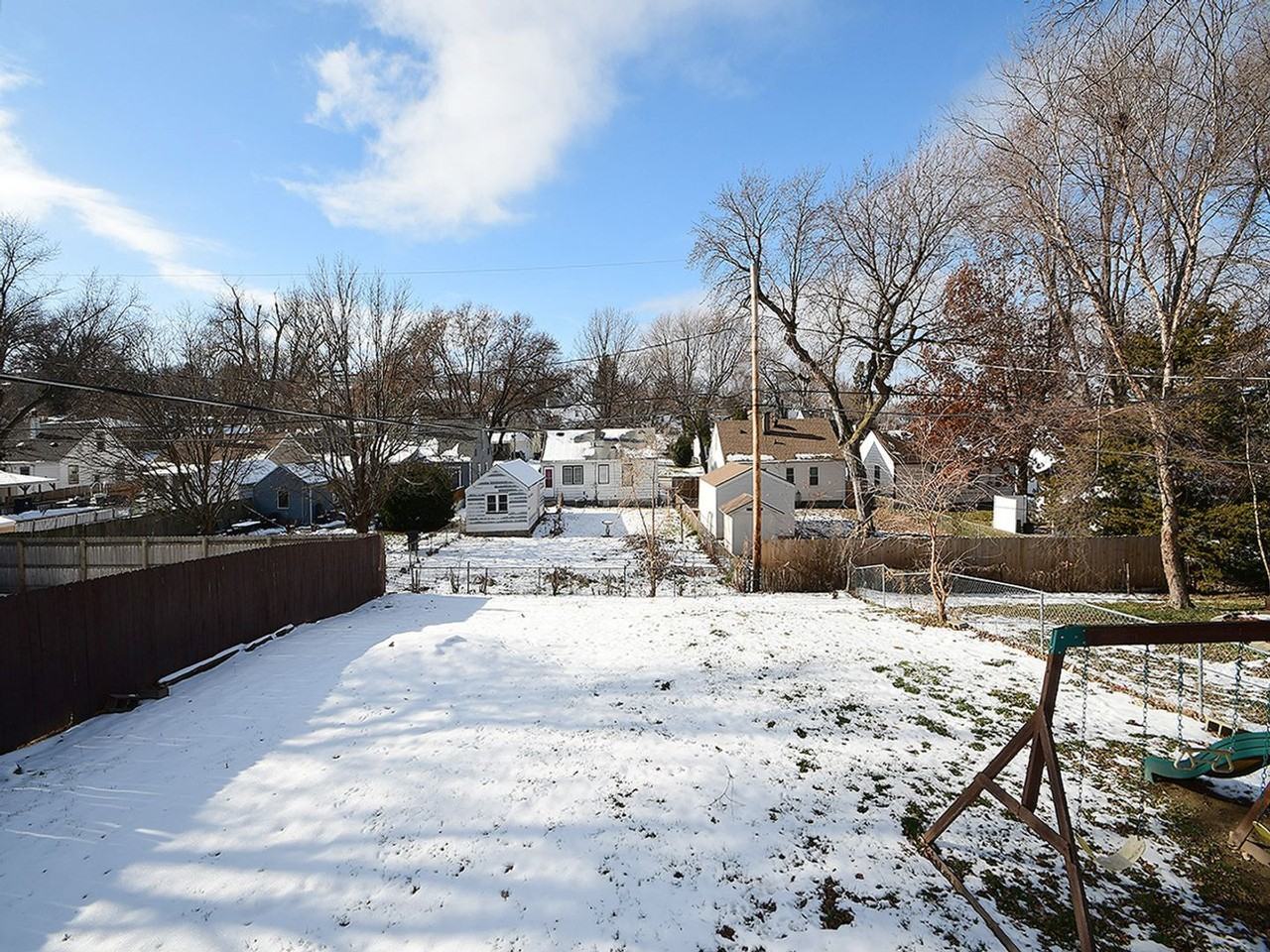 2130 S 47th St - Photo 4 of 33