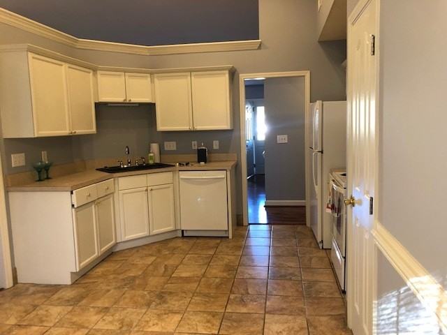 905 Lowry Ct #8787725 - Photo 5 of 50