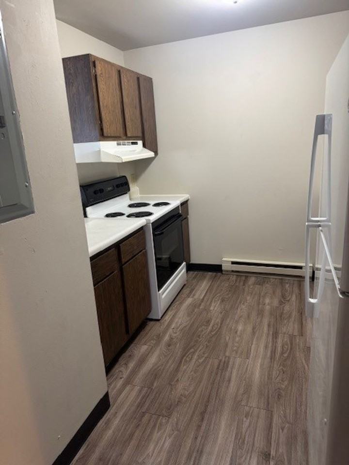 Park Ridge Apartments - Photo 3 of 11