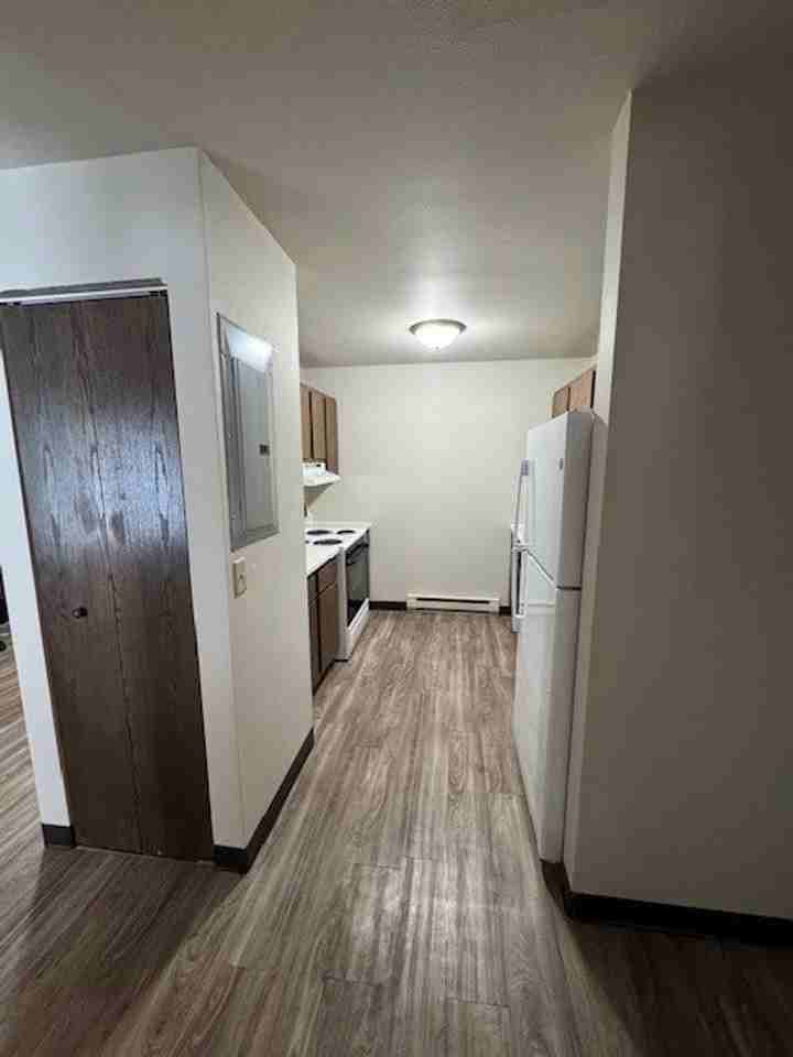 Park Ridge Apartments - Photo 4 of 11