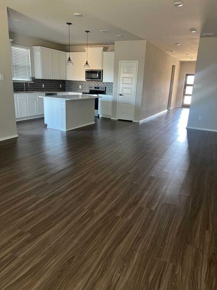 115 Lost Oak Dr - Photo 2 of 16