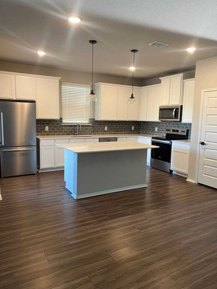 115 Lost Oak Dr - Photo 5 of 16