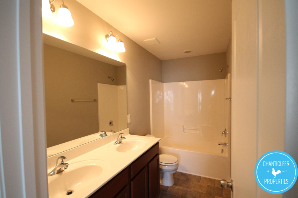 2233 Sunny Cove Dr #1 - Photo 3 of 32
