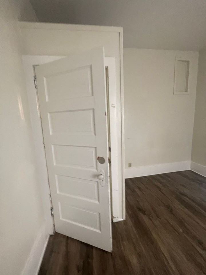 728 West 3rd Street - Photo 2 of 34