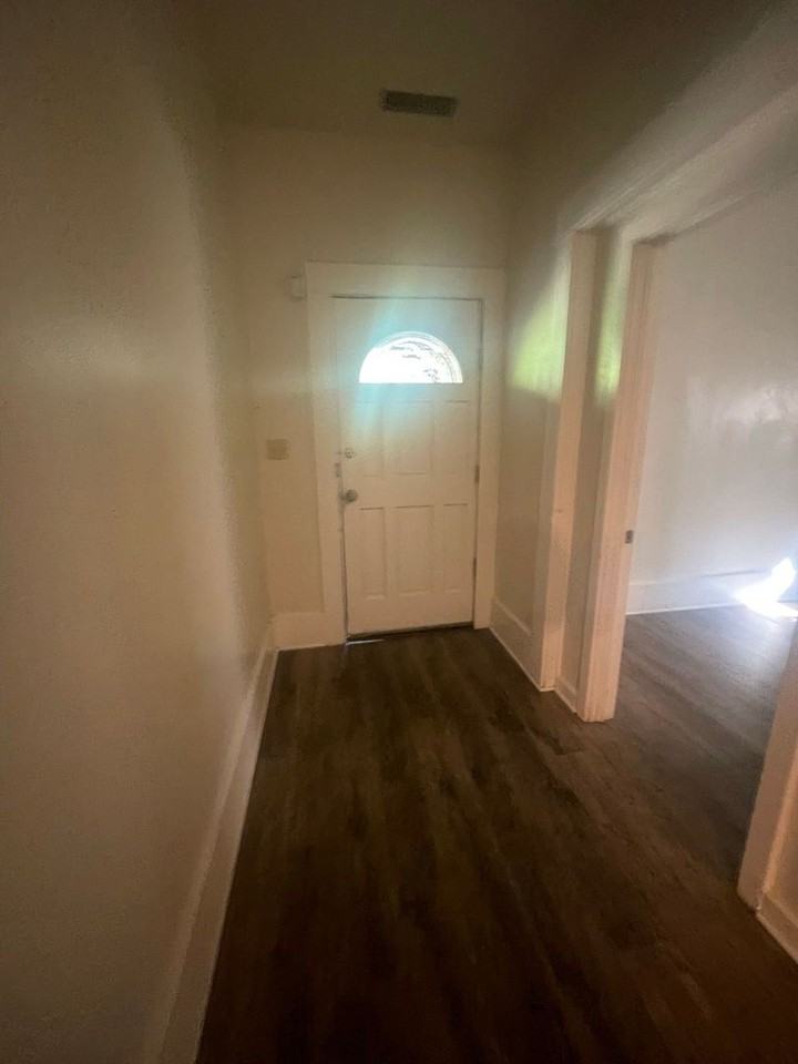 728 West 3rd Street - Photo 3 of 34