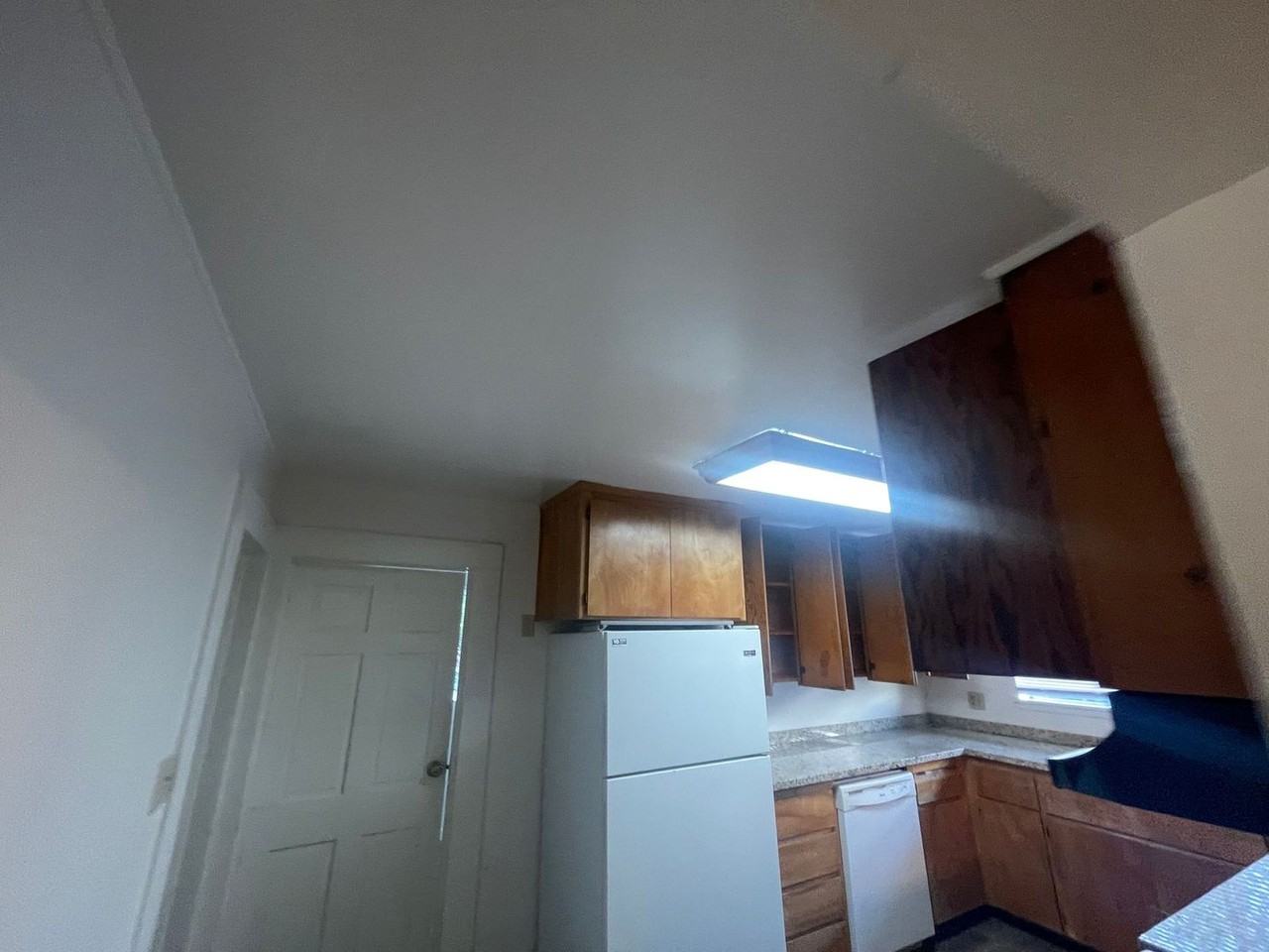 728 West 3rd Street - Photo 5 of 34