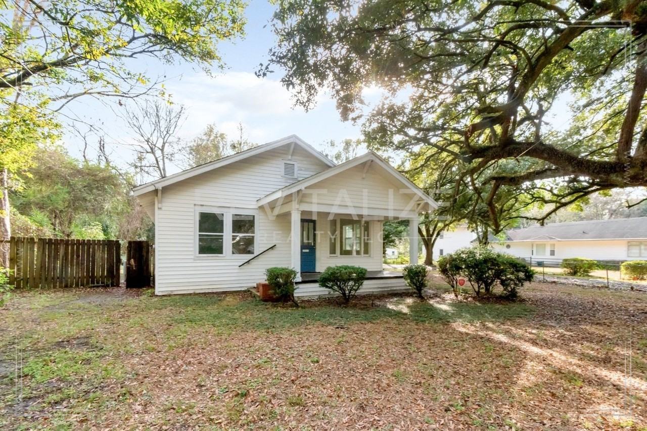 2509 Fairway Dr - Photo 2 of 25